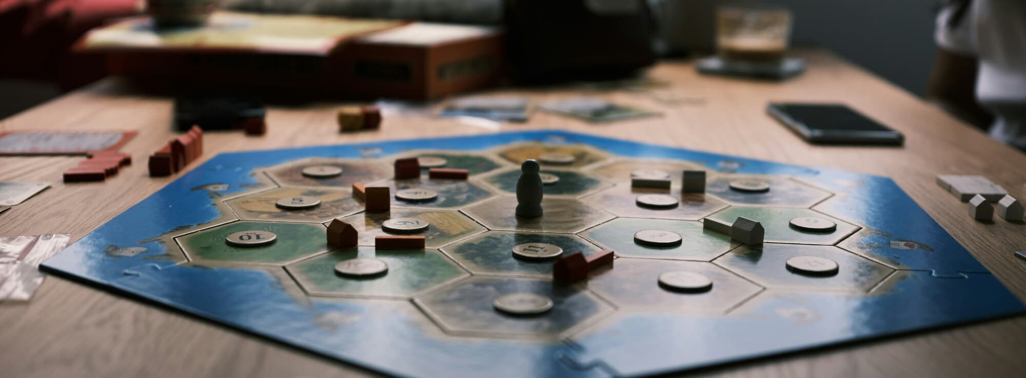 Circular and rectangular pieces on a game board